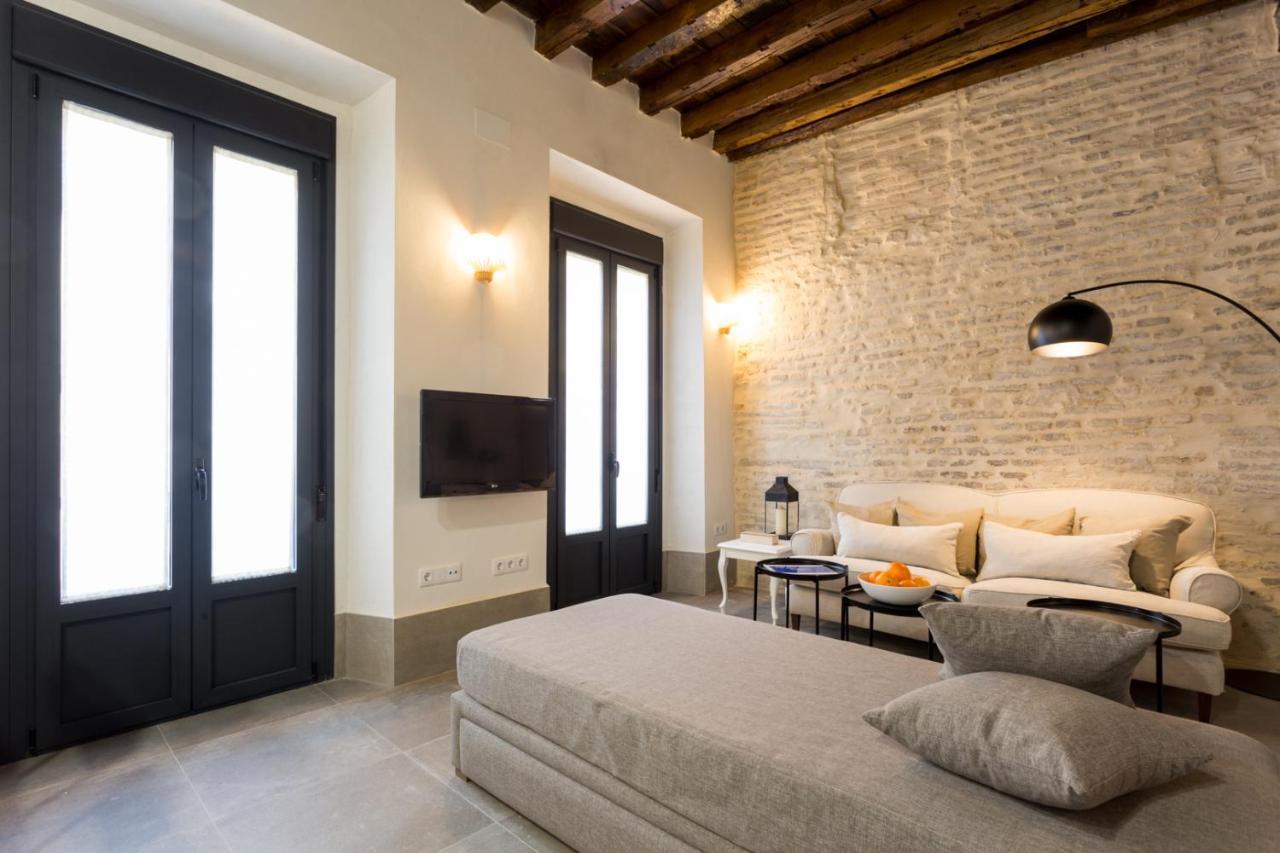 Oak & Sandstone Studio - Space Maison *